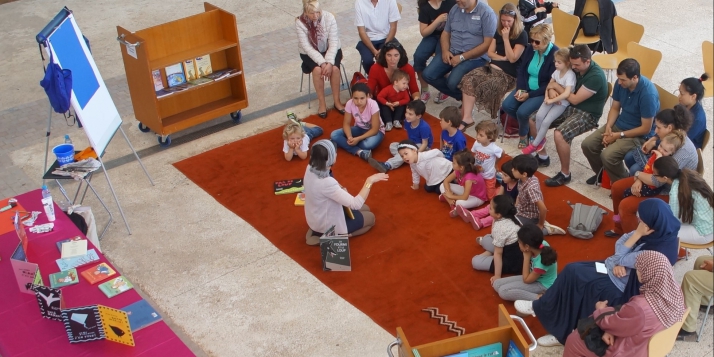 Jeanne Ashbé a rencontré les enfants à la Bibliothèque nationale du royaume du Maroc