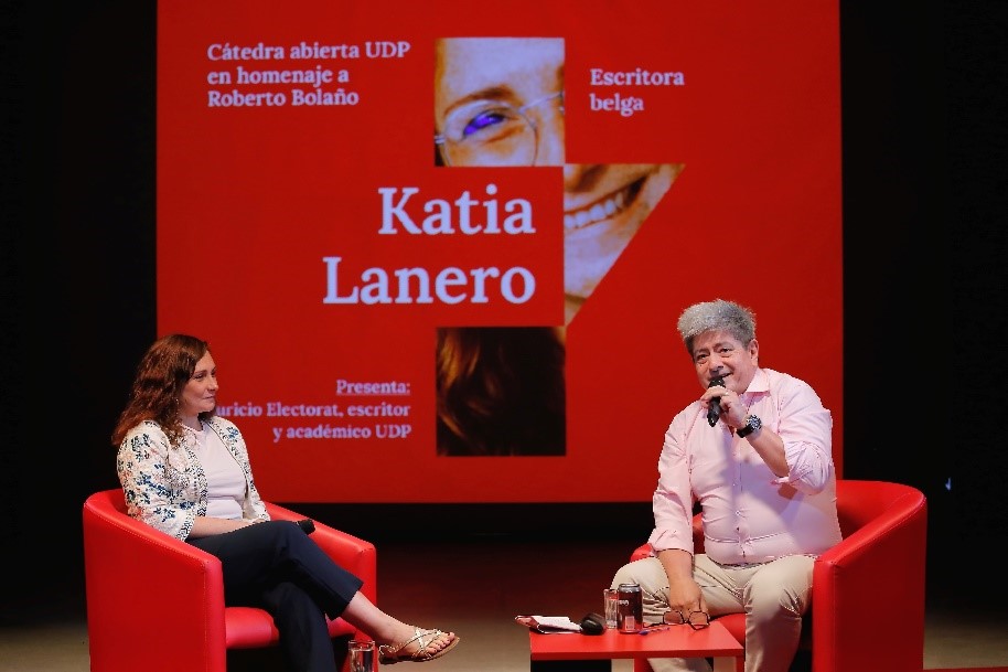 Katia Lanero Zamora et Mauricio Electorat à la Chaire Bolaño de l’Université Diego Portales (c) Représentation W-B au Chili