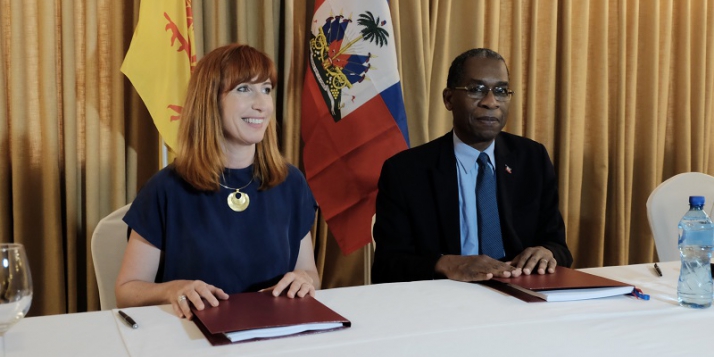 Mme Pascale Delcomminette, Administratrice générale de WBI, et Mr  Antonio Rodrigue, Ministre des Affaires Etrangères et des Cultes de la République d’Haïti 