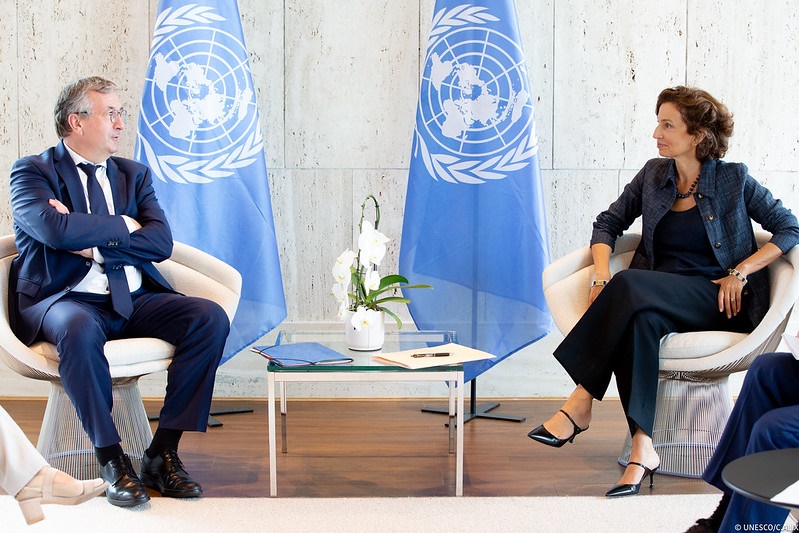 Rencontre entre le Ministre-Président et la Directrice générale de l’UNESCO Audrey Azoulay (© UNESCO - DGWB Paris)