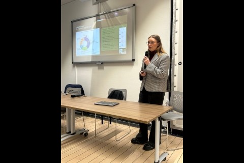 Intervenante de la réunion