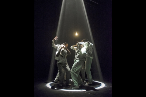 Spectacle « Blind » de Hendrickx Ntela et Pierre Dexter Belleka © Shino Vision