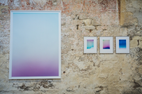Exposition de Laure Winants dans les Rencontres OFF ©️ J. Van Belle - WBI