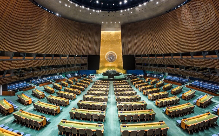 Salle de l'Assemblée générale au siège de l'ONU à New York ©️ UN Photo/Manuel Elías