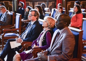 Le Train des Mémoires, au premier plan S.E. Monsieur Papa Diop (c) Université Jagellonne