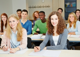 Des étudiants dans une classe