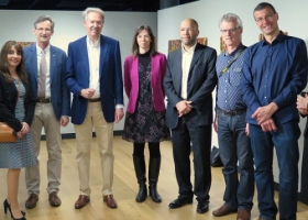 Soraya Zanardo et Ana Maria Baltar, Délégation générale Wallonie-Bruxelles; Cédric Lambert, Maire de la Ville de Versoix; Madame Audrey Moncarey, Délégation générale Wallonie-Bruxelles; avec les artistes Mufuki Mukuna, Jacques Vandamme, Hughes Dubuisson et Dominique Vermeesch