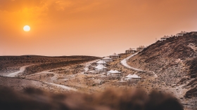 À quelques dizaines de kilomètres de Marrakech, Scarabeo Camp propose des expériences hors du temps et des sentiers battus aux voyageurs en quête de beauté absolue © J. Van Belle - WBI