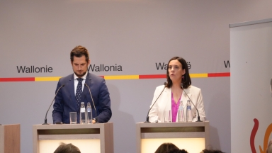 Elisabeth Degryse, Ministre-Présidente de la FWB et Adrien Dolimont, Ministre-Président wallon présentent la Nouvelle NPI 2024-2029 © FWB/Wallonie
