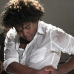 Taoufiq Izeddiou, fondateur du festival de danse contemporaine “On marche” 