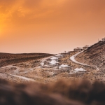 À quelques dizaines de kilomètres de Marrakech, Scarabeo Camp propose des expériences hors du temps et des sentiers battus aux voyageurs en quête de beauté absolue © J. Van Belle - WBI À quelques dizaines de kilomètres de Marrakech, Scarabeo Camp propose des expériences hors du temps et des sentiers battus aux voyageurs en quête de beauté absolue © J. Van Belle - WBI